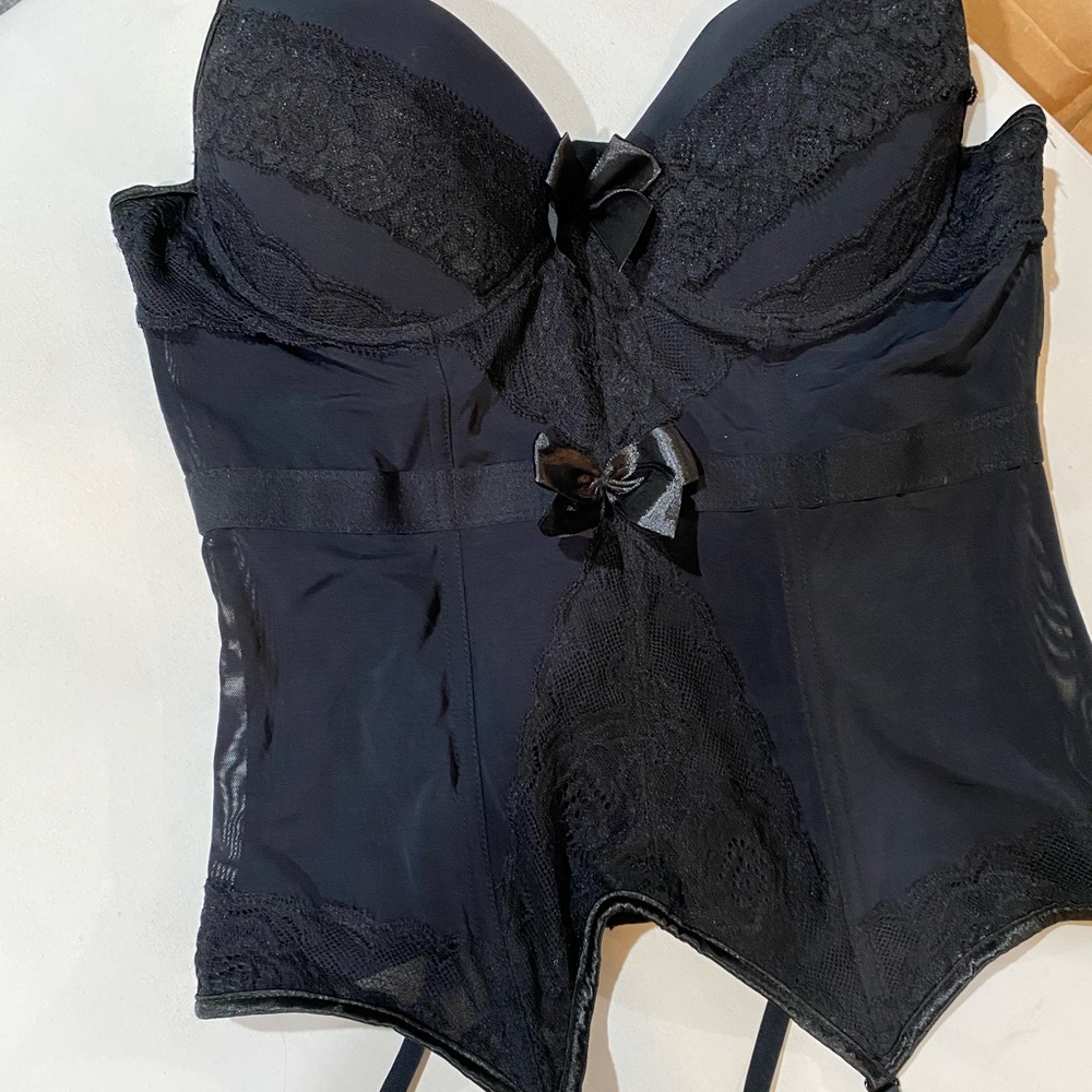 Elegant Black Lace Bustier